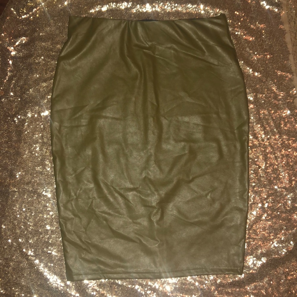 Women’s Pencil Skirt